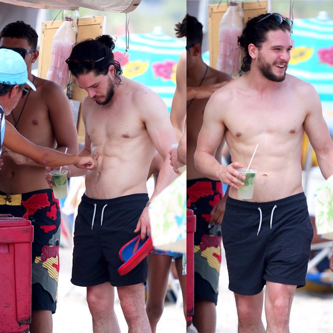 CrimsonHea4rt's tweet photo. Kit Harington let somebody touch his washboard abs while vacationing in Brazil 😍🌈 https://t.co/tXnuC5zAvl
