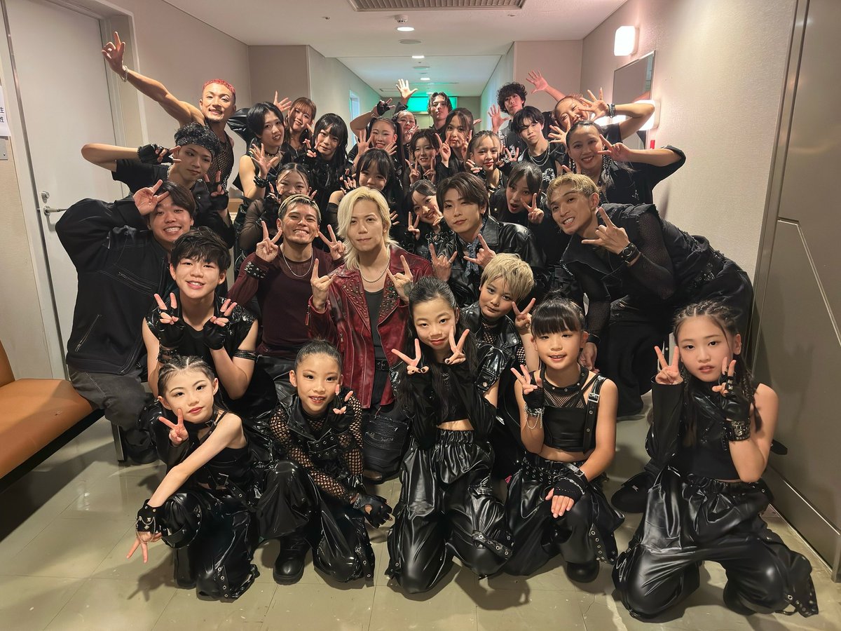 TARO_KOBAYASHI's tweet photo. #THESHOUT 
みんなが一つになったような、そんな夢のようなステージでした
ステージからの景色も本当に感動的でした
しゅーめい踊り枯れてたね！笑

そして明日は長野LIVE HOUSE J様でワンマンライブ🔥明日も叫びからします
チケットはこちら✨
https://t.co/YAWyj283Jg https://t.co/HLC25KK9lN