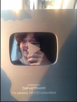 KobachiKind's tweet photo. @CellyDeTs @ThierryDEHEIMER I don't support Inviz, but to be fair, it is him. He literally posted photos of himself years ago before he removed them on his channel. Heck, even LawByMike included his face. https://t.co/GJ0JtlnQCb