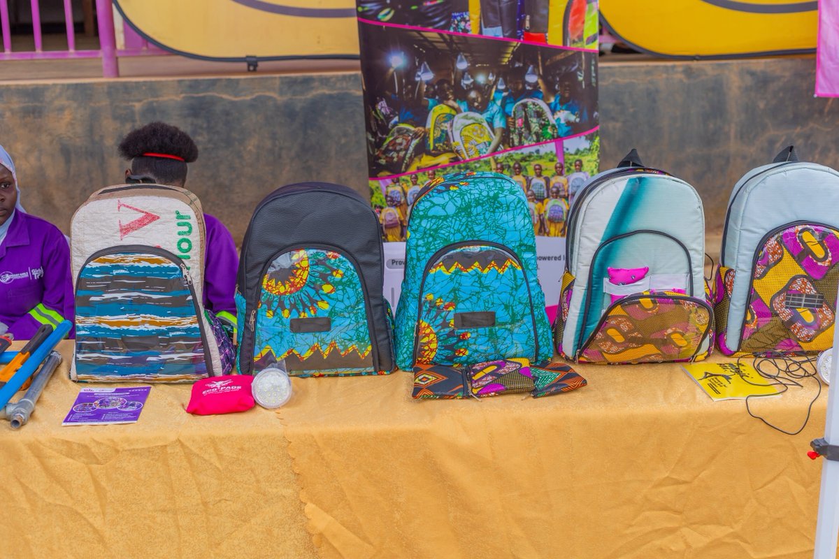 ThanahXiao's tweet photo. Let's talk about the EcoJua Smart Bag. Made from discarded advertising PVC materials, turned into durable, reusable bags. Sustainability meets purpose. #GirlsWithTools #SmartGirlsGrad2026 https://t.co/4XeYAwmnP1
