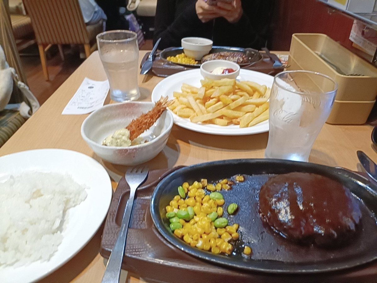 lin_cos09's tweet photo. 離脱してアフター来てます!!
会ってくれた相互さんありがとうございました https://t.co/LcHn33O8iL