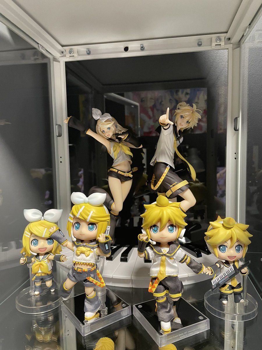 VOCAHEAVEN's tweet photo. #鏡音レン #鏡音リン https://t.co/nHGE7zc6xp