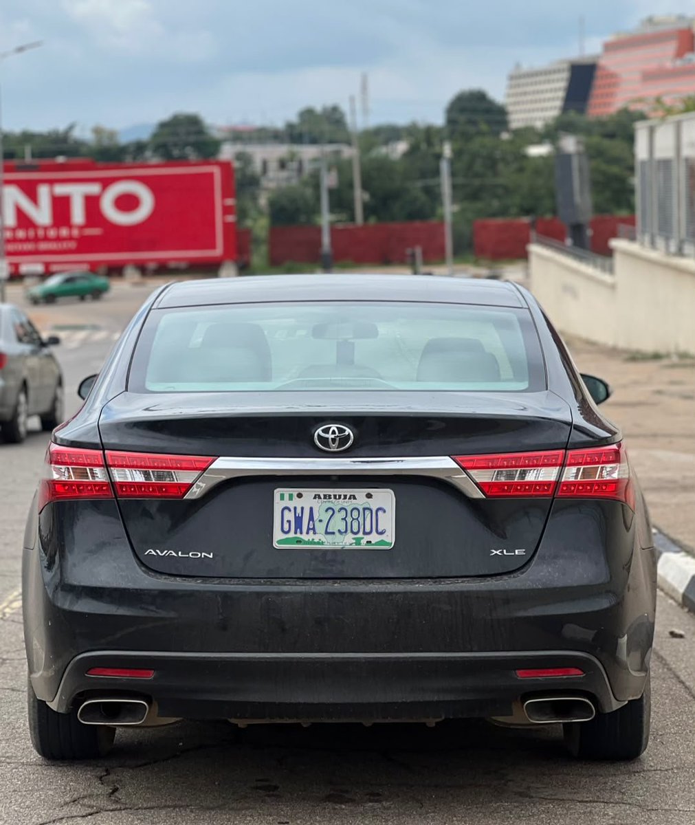 Ahmadmuhdsani_'s tweet photo. PLEASE REPOST 🫱🏼‍🫲🏽🫡

🔰FASTEST FINGER🔰
EXTREMELY CLEAN USED TOYOTA AVALON 2015 MODEL WITH ORIGINAL DUTY
LOCATION ABUJA 
PRICE 13M ONLY https://t.co/6aREloy3Qr