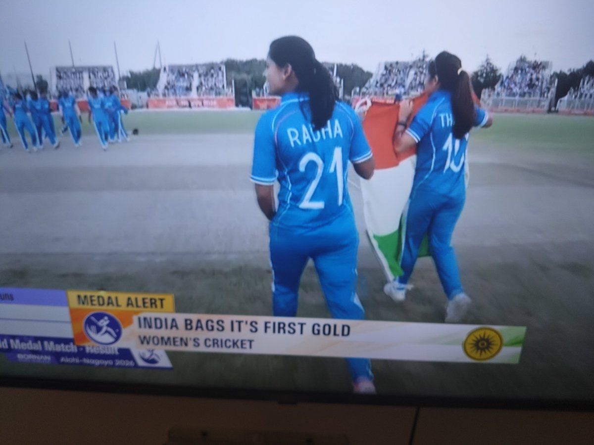 CricbuffShambu's tweet photo. Congratulations to our Indian Women's Cricket Team for winning the Gold in the Asian Games! 😊🤗😇💖💞💕 https://t.co/VNH7ThcfSj