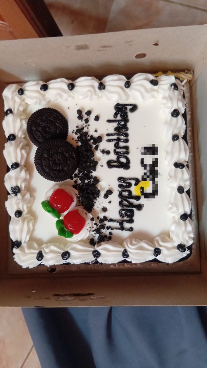 fluorless's tweet photo. sweet cake for a sweeter day 🍰🪄🥴 https://t.co/an3P9DEx5H