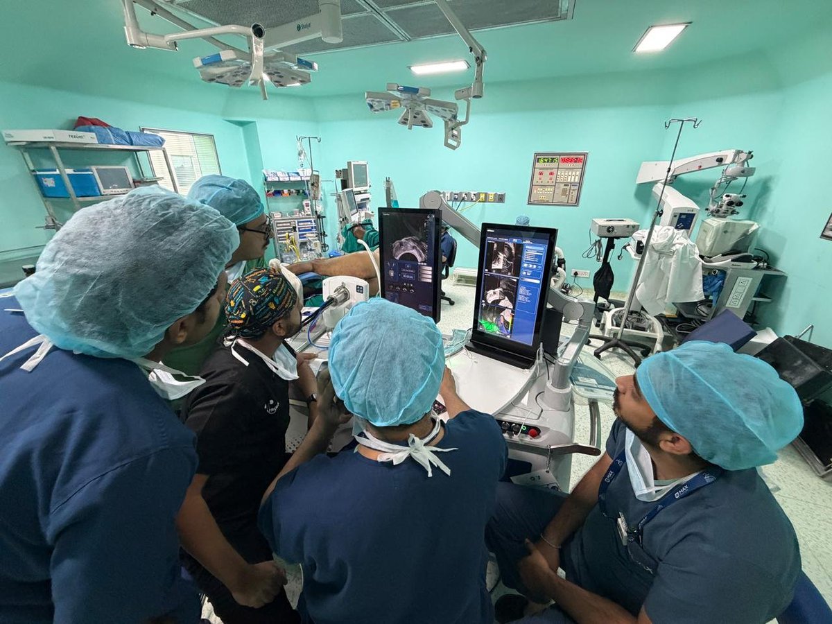 WellNect's tweet photo. Another milestone for Robotic HIFU in India!
Successfully completed the first https://t.co/dnpjINZFQf Robotic HIFU case at Max Super Speciality Hospital, Saket.
Congratulations to the entire Max Saket Urology team.
#RoboticHIFU #ProstateCancer #MaxHealthcare #WellnectIndia https://t.co/ZL4ifD0C0E