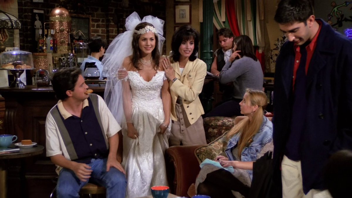 friendsadiciton's tweet photo. 32 years ago today, Rachel Green walked into Central Perk having run away on her Wedding day. Time flies. https://t.co/1whTrYqHXh