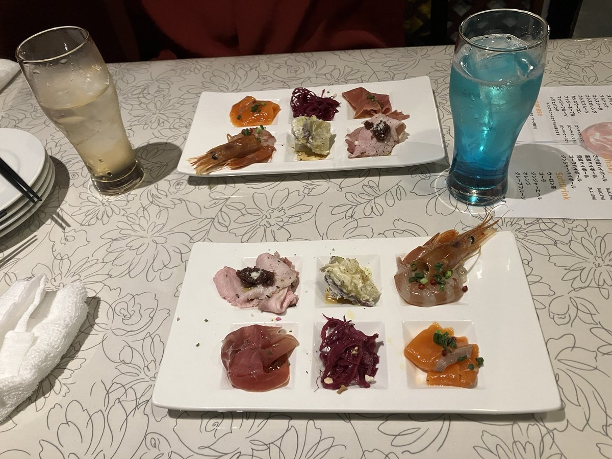 noname_0404's tweet photo. たまにはお洒落なお店にも行きます。 https://t.co/FmE0bJIYWt