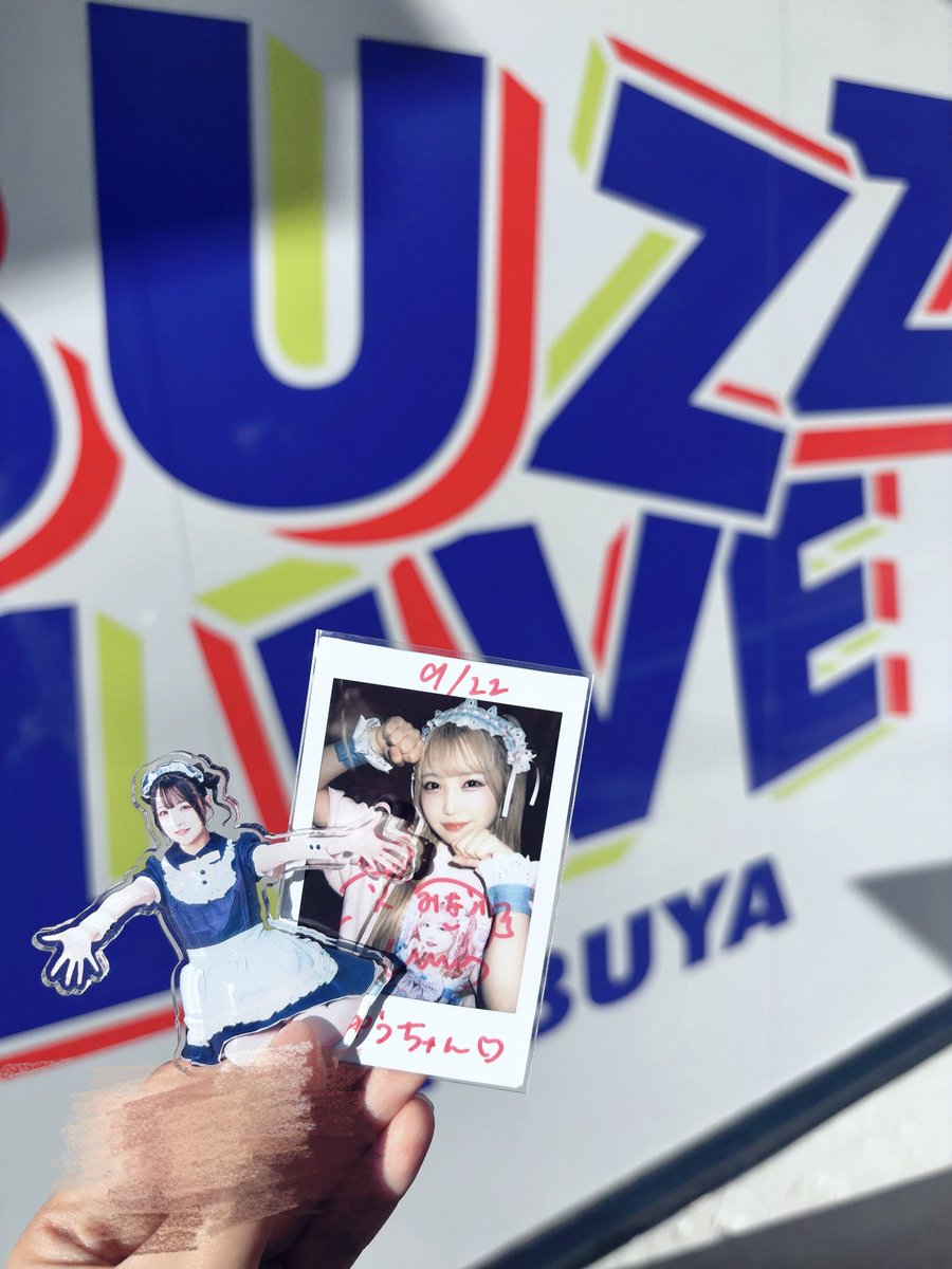 o7bdk's tweet photo. バズった記念に台風に乗って会いに行ってきました✈️（親には言ってます） https://t.co/oYWJvigeSf