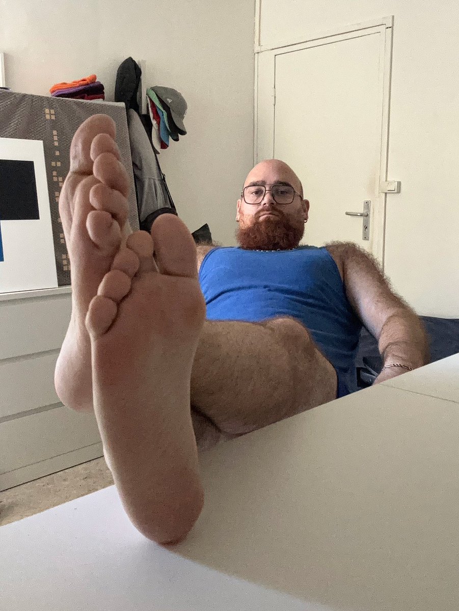 bearfeetmaster's tweet photo. Some flaunt their lifestyle I show off my soles https://t.co/4cpoM9vqIz