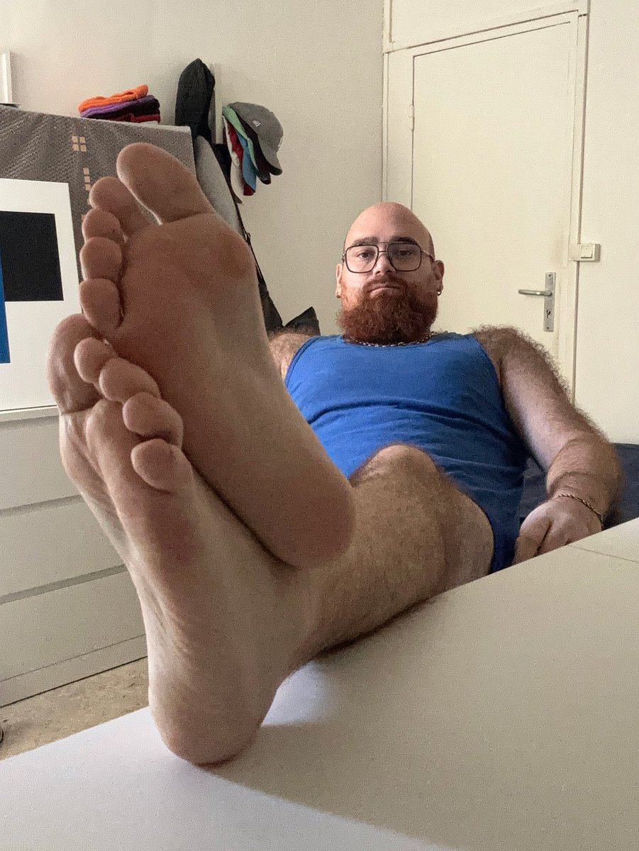 bearfeetmaster's tweet photo. Some flaunt their lifestyle I show off my soles https://t.co/4cpoM9vqIz