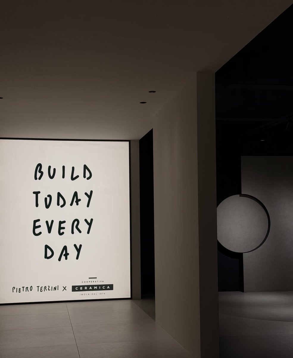 Doris_Saluona's tweet photo. Cersaie2026
#Cersaie2026 #BeEvolutive #Architettura #InteriorDesign #Cersaie #Bologna #Italia #Piastrelle #MaterialiEdili https://t.co/6g7O0PaXnl