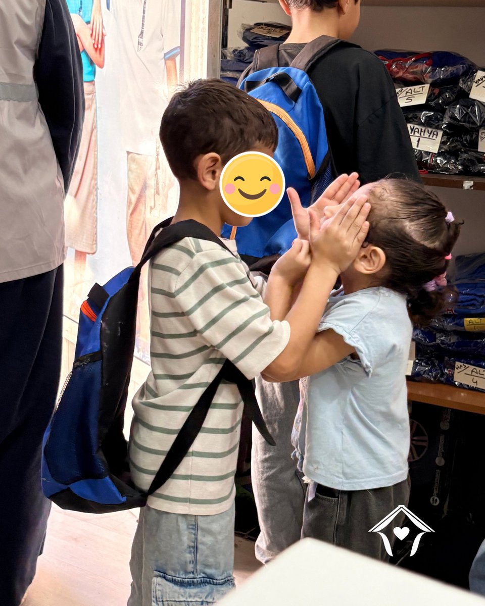 iyilikhane's tweet photo. Her ay yüzlerce yetim ve ihtiyaç sahibi çocuğun maddi, eğitim ve psikososyal ihtiyaçlarını karşılamak için faaliyetler yürütüyoruz.

Siz de düzenli bağışlarınızla çalışmalarımızı destekleyin, iyiliği yaymamıza katkıda bulunun. ✨ https://t.co/0dxH9hMIbS