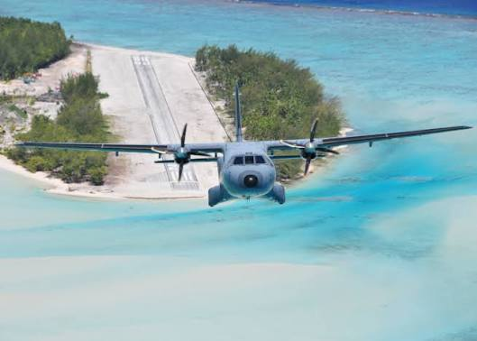 top_force's tweet photo. ✈️🇫🇷 Pour rappel, #AAE @Armee_de_lair Le programme #ATASM Avion de Transport d'Assaut du Segment Médian pour remplacer Casa CN-235/C-130 #Hercules est repoussé au delà de 2035. Entre temps, l'@embraer KC/C-390 #Millennium aura trusté tous les marchés, partout. https://t.co/pBhhQAniTT
