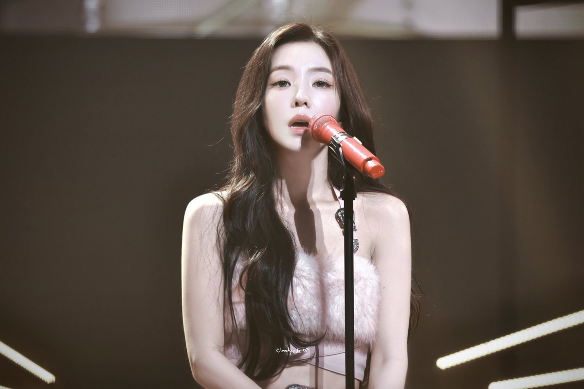 cloudyede's tweet photo. 260921 <BLANK> in KOBE 
🪽

#IRENE #아이린 #RedVelvet #레드벨벳 https://t.co/1hU8G67I85