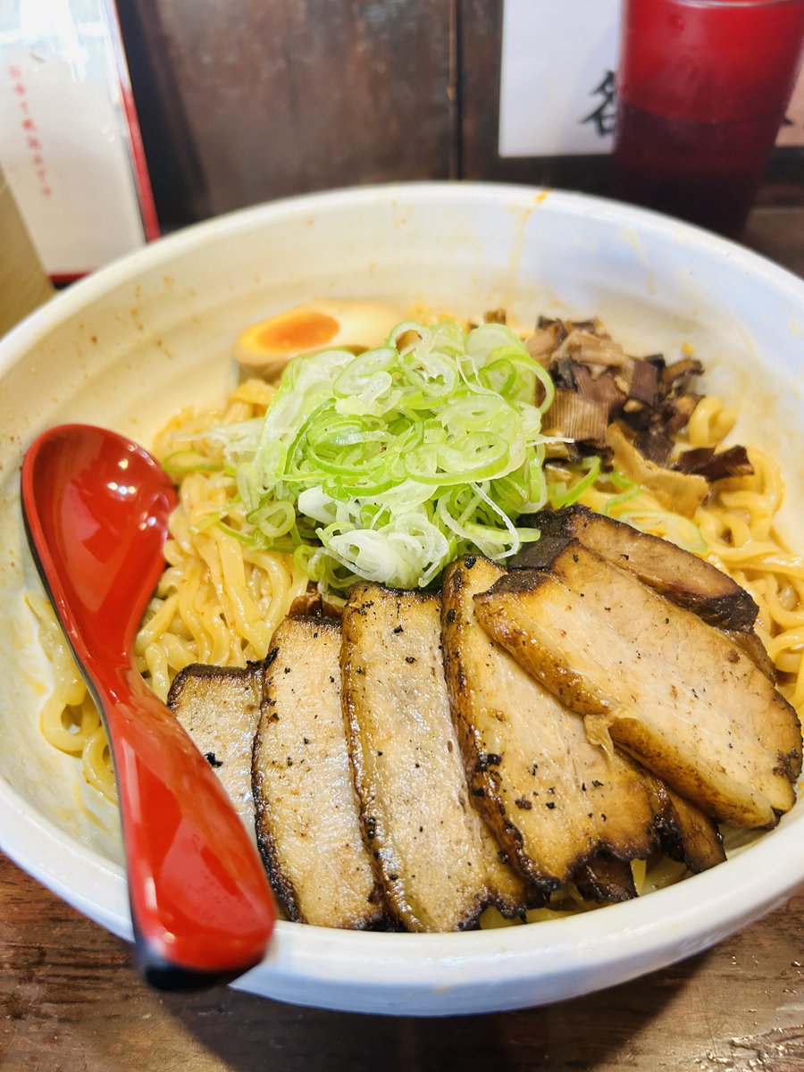37msz189587's tweet photo. 初訪問、からしや@葛西

想像よりあっさり目だったんだな
味変楽しい

#まぜそば
#葛西
#ラーメン https://t.co/lMVggP2WUM