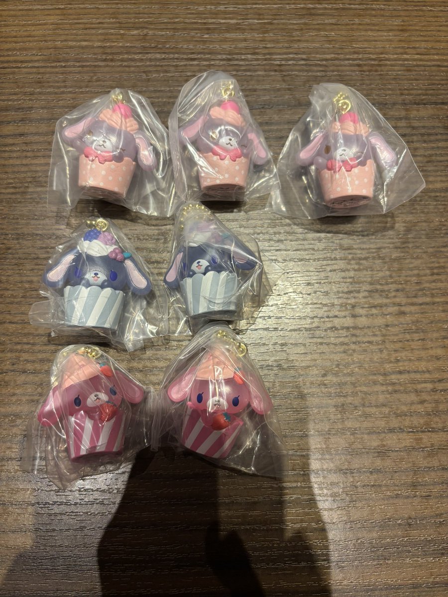YoKim_ru's tweet photo. 【交換】シュガーバニーズ シュガバニ カップケーキチャーム ガチャ 交換

【譲】 しろうさ3、ストロベリーうさ2、ブルーベリーうさ2

【求】 ももうさ～3
コンプ出来なかった為交換を探してます😭

郵送のみ📮

お気軽にお声掛け下さい。よろしくお願い致します🙏

 #シュガバニ https://t.co/0yVDLjhh2O