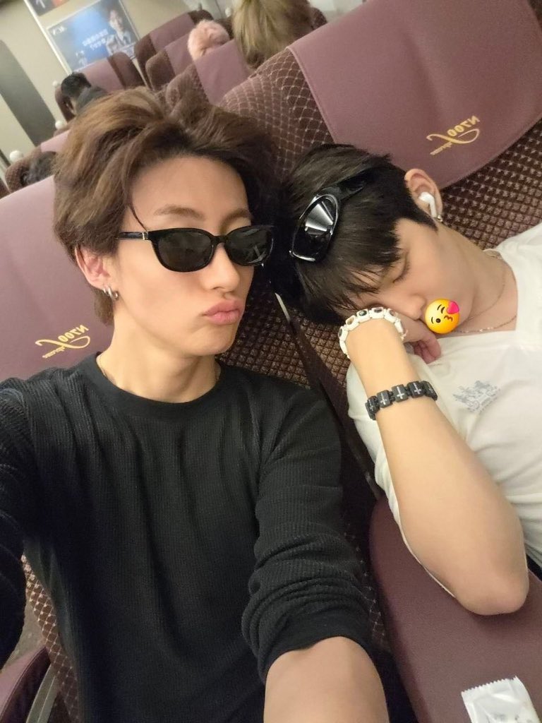 amntonni's tweet photo. แอนตันโคตรม๋าเด่กอะ กุเขิน ๆ ๆ อิเหี้ยยยย ใครเข้าใจกุบ้าง too๋นmuk สแตนอัพ plsssss 🧘🏻‍♀️🧘🏻‍♀️🧘🏻‍♀️🧘🏻‍♀️🧘🏻‍♀️ https://t.co/WCISKnGOwZ