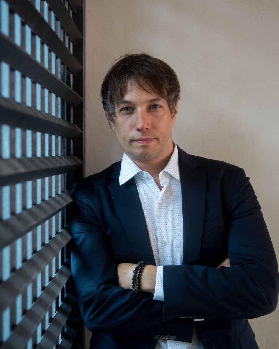 FilmUpdatesPH's tweet photo. Oscar-winning director Sean Baker raves about Rafael Manuel's ‘FILIPIÑANA’ in a new story.

The film is the Philippines' entry for Best International Feature at the Oscars. https://t.co/vnA7Alsf51