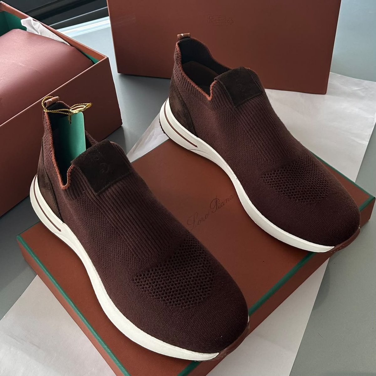DEVAL_luxury's tweet photo. 👟🔥 QUALITY SNEAKERS AVAILABLE!

Step out in style with premium, stylish and comfortable sneakers. 

Great quality.
Clean designs.
Affordable prices. ✅

📦 Available now get yours today

📲 Send us a message to place your order.

https://t.co/BjegxMSnJt https://t.co/8oWdqnA3J3