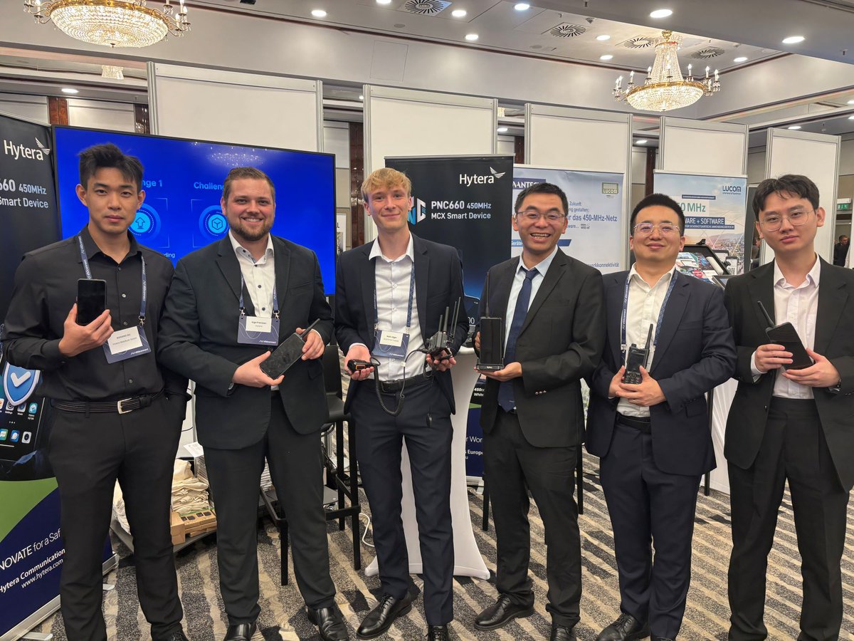 HyteraEurope's tweet photo. Der #450Connect Day 2026 mit @BSchmitt war ein voller Erfolg! Wir präsentierten die #Hytera PNC660 450-MHz-Lösung für #MissionCritical Kommunikation in der #Energiebranche. Danke an alle Besucher! Starke Partnerschaft http://B.Schmitt &amp; Hytera. #StadtwerkeTag2026 #Europe450MHz https://t.co/gdl8WWsyaw