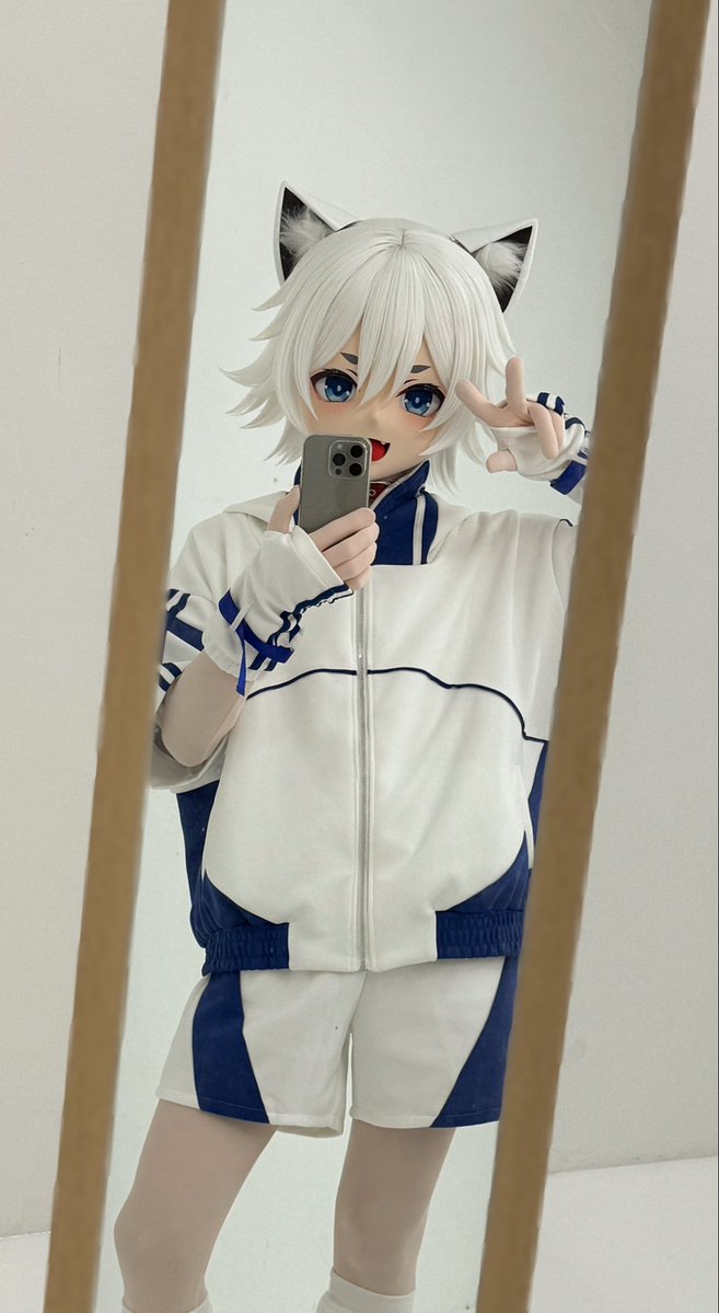 tofu_daisuke_'s tweet photo. スタジオ撮影してもらいました。
鏡あったのでとりあえず一枚📷 https://t.co/dFl7IHorKu