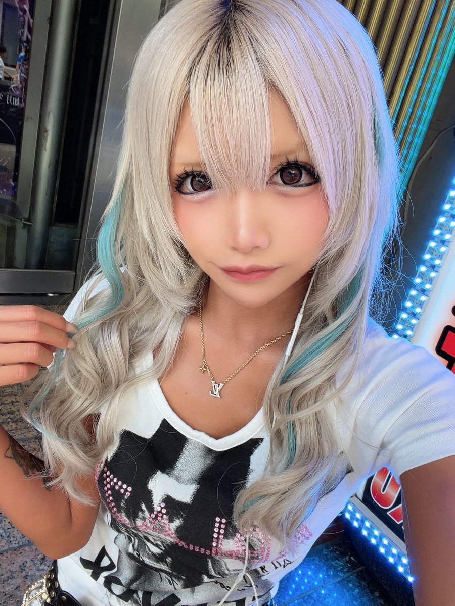 metiyoro_2's tweet photo. 期間限定‼️ロングになた！ https://t.co/9o3Kxk0EsT