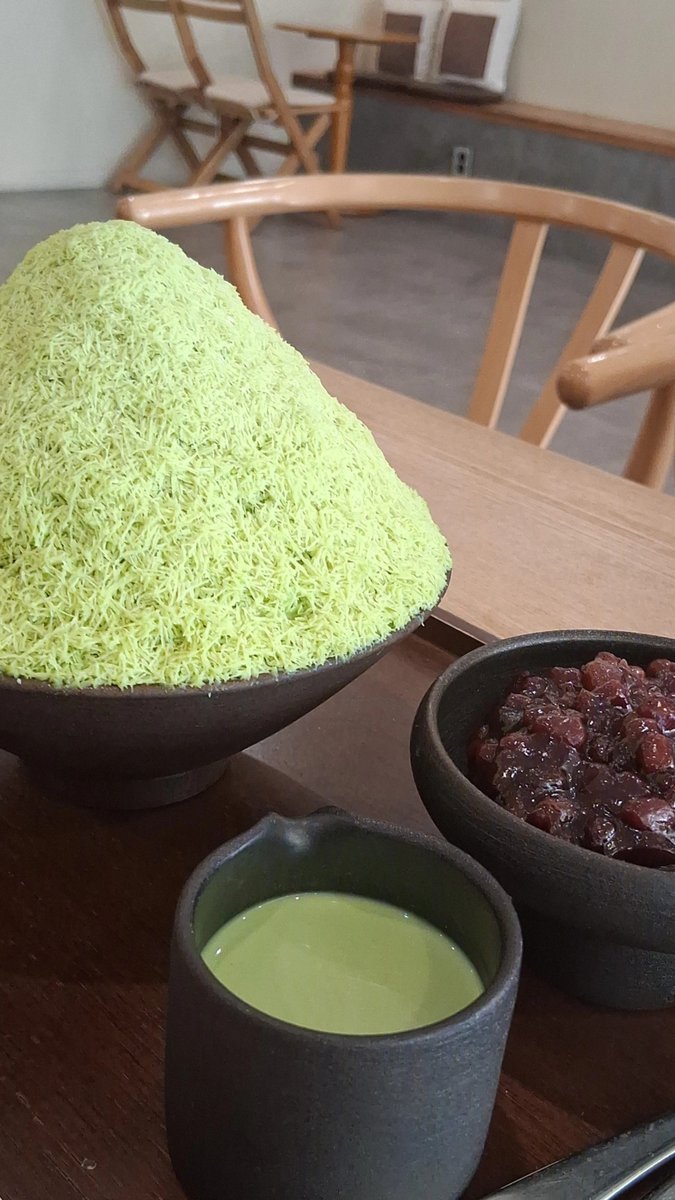 smyumyuda's tweet photo. 무려 2차로 빙수도 시키구 4시간 수다 떨다 집에 와씀 https://t.co/2uyfI8ED6q