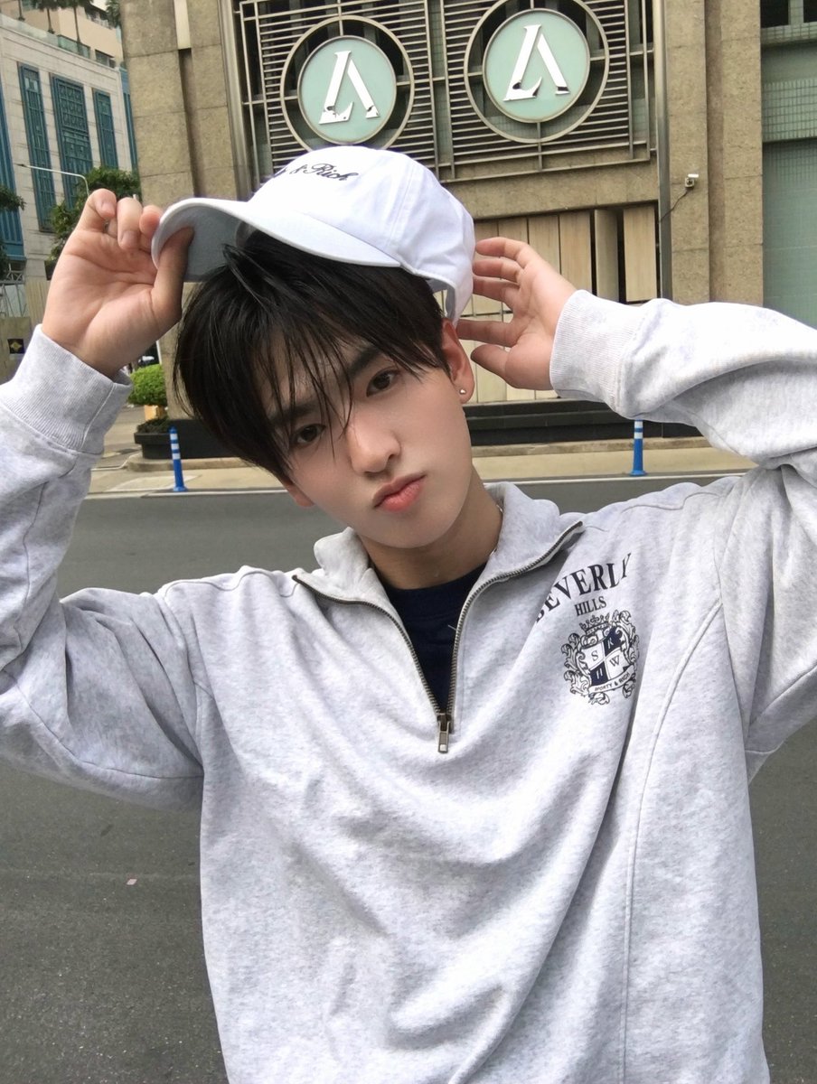 JWTutuu's tweet photo. กลับมาเป็นน้องจินนนนนิ😍🤏🏻 https://t.co/bPkGiX8JqG
