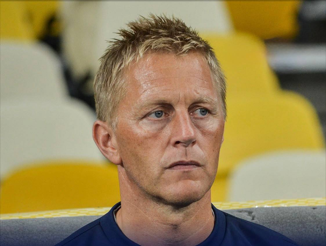 GENGIS9999's tweet photo. L'entraîneur de l'équipe d'Irlande, l'Islandais Heimir Hallgrímsson, a tenu des propos controversés à l'égard d'Israël avant un match de Ligue des Nations contre l'équipe d'Israël, déclarant : "Nous ne jouons pas avec un génocidaire, nous jouons contre un génocidaire. Nous jouons contre Israël, nous ne jouons pas avec Israël."

La fédération de football a répondu : "Nous avons contribué au monde dans de nombreux domaines, y compris avec un nombre impressionnant de prix Nobel. Malheureusement, nous n'avons pas encore trouvé de remède à la stupidité, à l'ignorance et à l'hypocrisie dont l'entraîneur de l'équipe d'Irlande a fait preuve. Nous ne jouons pas avec l'ignorance, l'hypocrisie et la stupidité, mais contre ceux qui les représentent en tant qu'entraîneur."