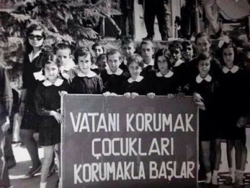 3lfyxw's tweet photo. Vatanı korumak, çocukları korumakla başlar! https://t.co/QwVuBSbN3V