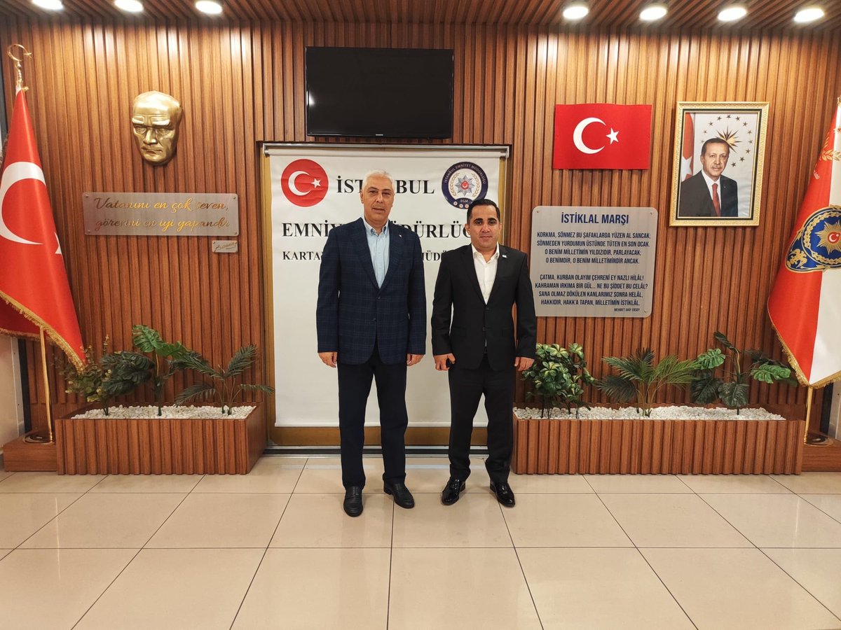 BarisOzerol's tweet photo. Kartal İlçe Emniyet Müdürlüğü görevine yeni atanan Fatih Tilki Müdürümüzü makamında ziyaret ederek yeni görevinin hayırlı olmasını temenni ettik.

Nazik ev sahipliği için teşekkür ediyor, Kartal’ın huzur ve güvenliği için görev yapan tüm emniyet teşkilatımıza kolaylıklar diliyorum.