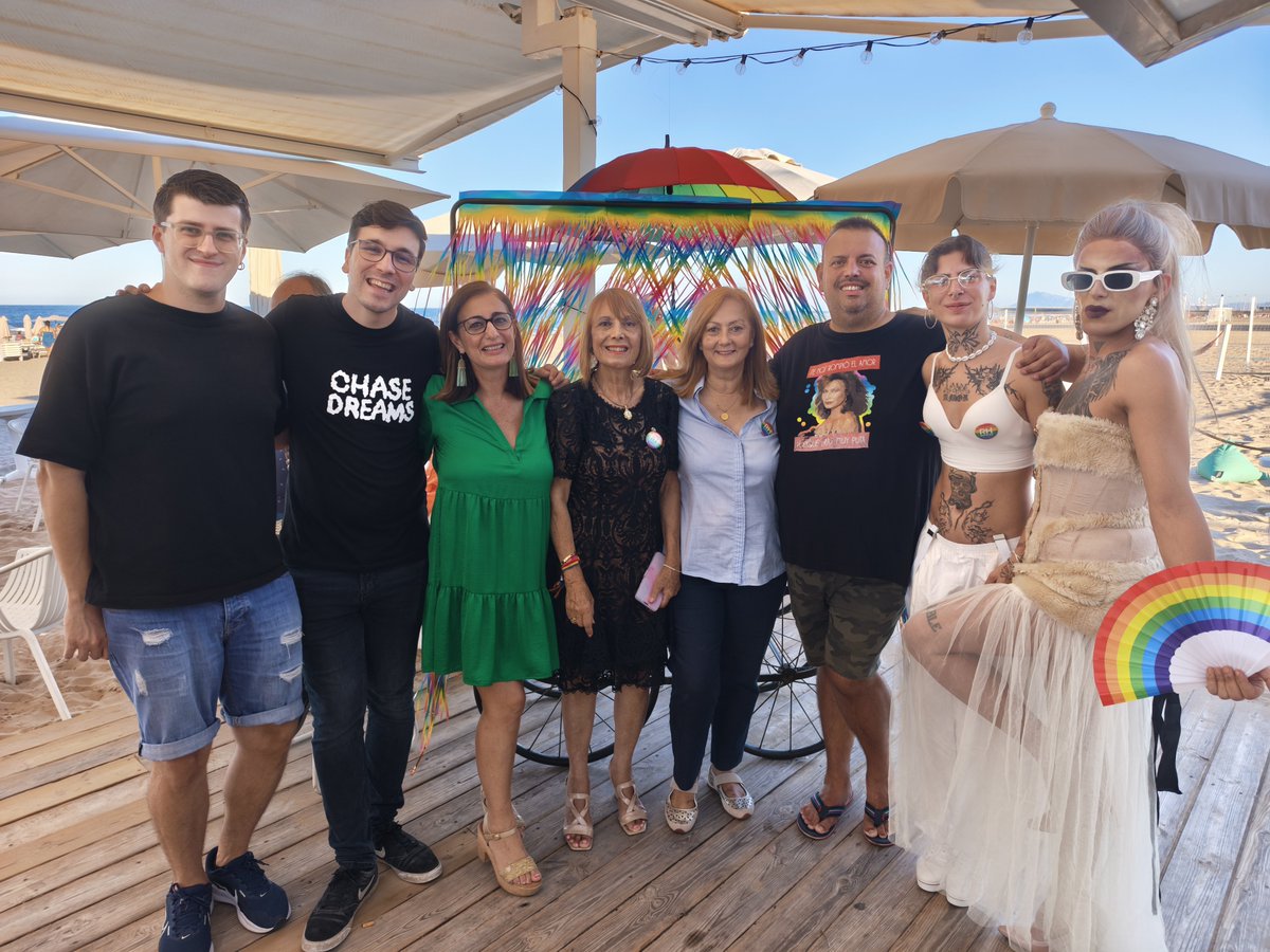 CLGS_SAFOR's tweet photo. Festa 20 anys de la primera Gandia Beach Pride de CLGS 🏳️‍🌈🏳️‍⚧️ https://t.co/kFXb6ztIF9