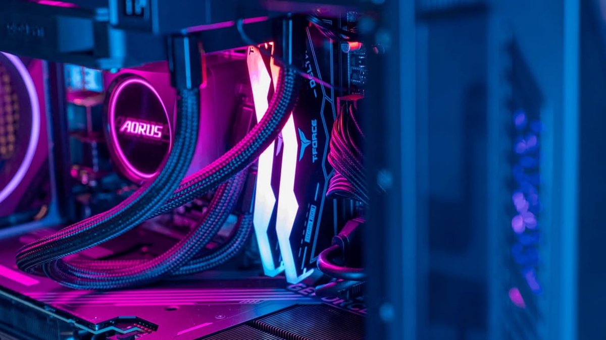 GIGABYTE_DE's tweet photo. GIGABYTE AORUS INFINITY AERO ELITE GiMATE AI TOP GAMING POWER 😎
GIGABYTE AORUS GAMING PCs 👀
Dank an 💘🛠📸🎥💻Cr: @ aorus_turkiye
#GIGABYTE #AORUS #custompc #pcgaming #setupwars #gaminglife #AORUSINFINITY https://t.co/53pKPpaZL4
