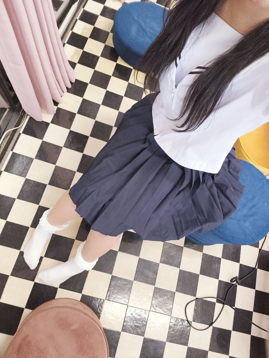 kokominno1's tweet photo. 久しぶりに25日出勤です！
私服日🎵
個撮などもお誘いお待ちしています💕 https://t.co/nR1aQ65wwr
