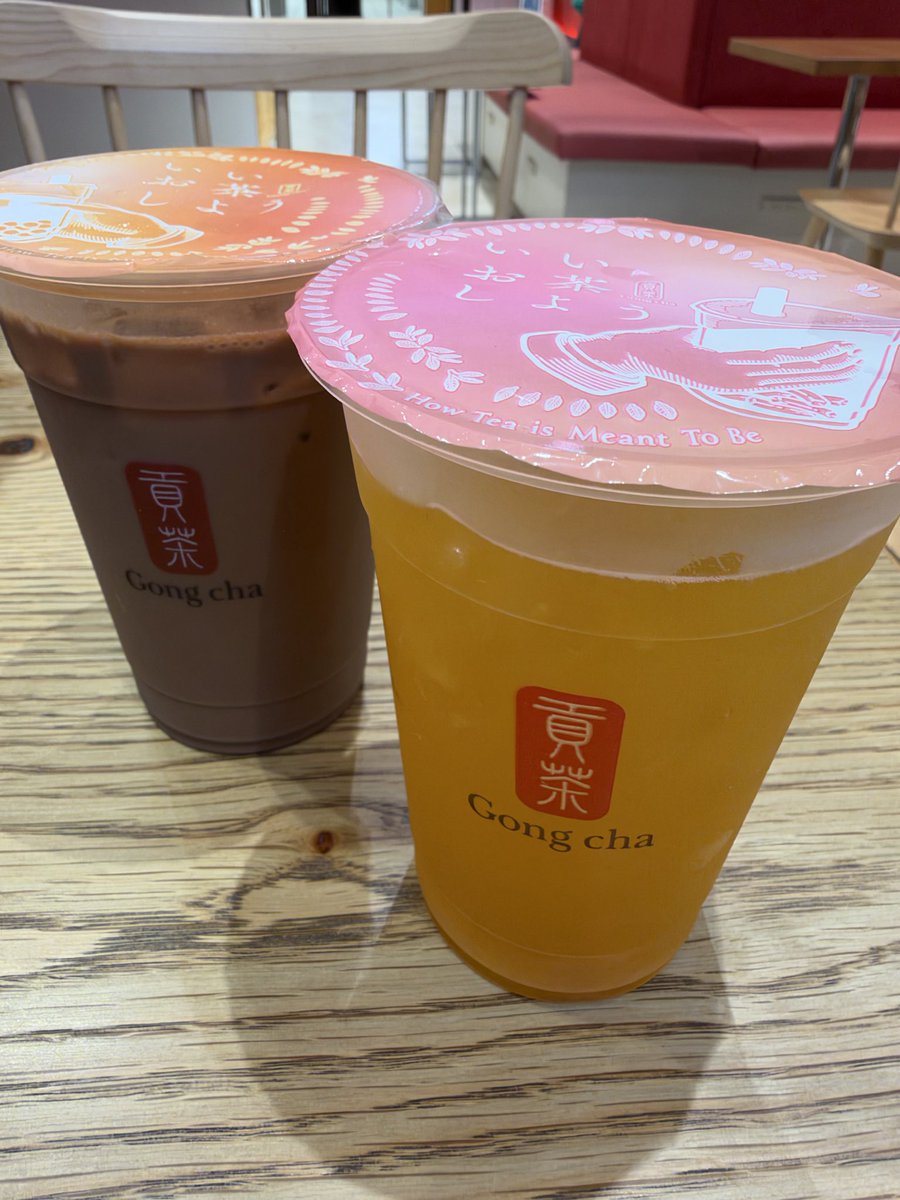 risco0818's tweet photo. セブンで売ってたゴンチャの阿里山烏龍マンゴーティーエイドがすごく好きだったのに、秋になって？グレープになっちゃったから、ゴンチャのお店にマンゴー阿里山ティーエイド飲みに行ってきた！
はぁぁ美味しかったー。
通年商品だったら通おう(*´∀｀*) https://t.co/xgVFQsvdEx
