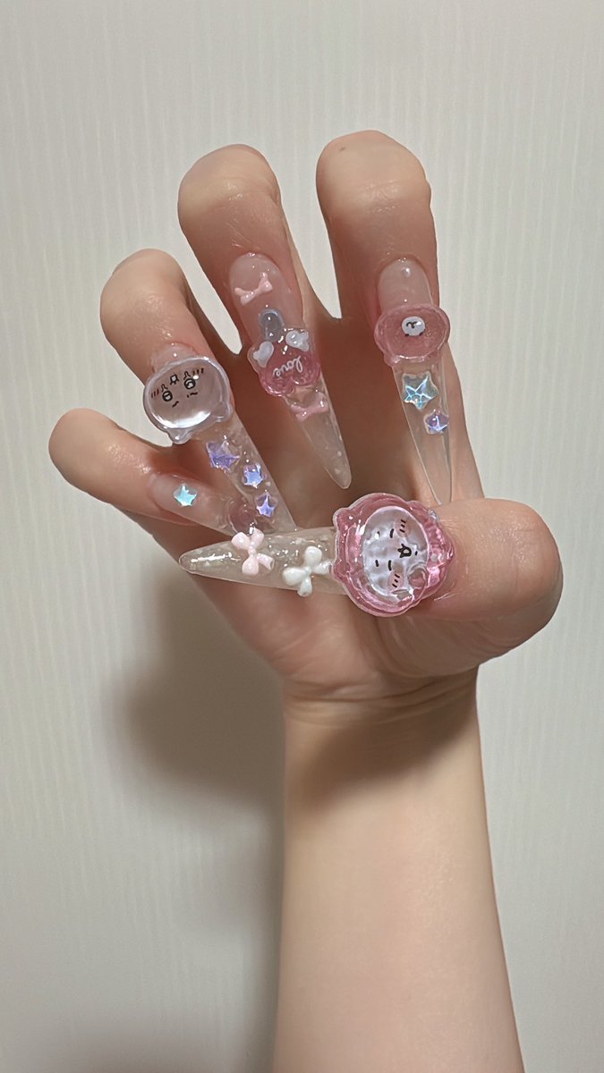 eerieXeery's tweet photo. 秘蔵のボンドロを解禁しました
ちいちゃんネイルです
右手親指のパジャマちいがお気に入りです
そろそろ痛ネイルに挑戦してみたい…難しそうだな〜 https://t.co/trvLYa5WmE