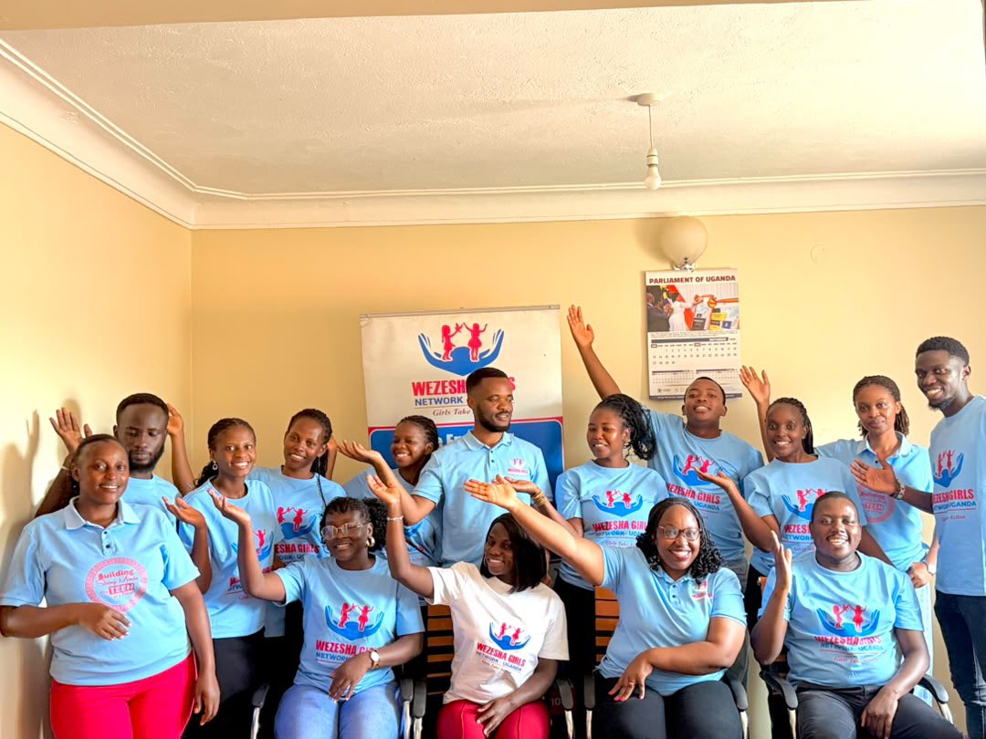Hashtag_Movers's tweet photo. Never underestimate the power of numbers:
We appreciate @WezeshaGirls members for coming together to create awareness and spread information about Advancing Girls Education: 
@RaisingTeensUg2 @girlrising @vowforgirls @karagirlug @EduCannotWait #UniteForGirls https://t.co/h34Cts7RX5