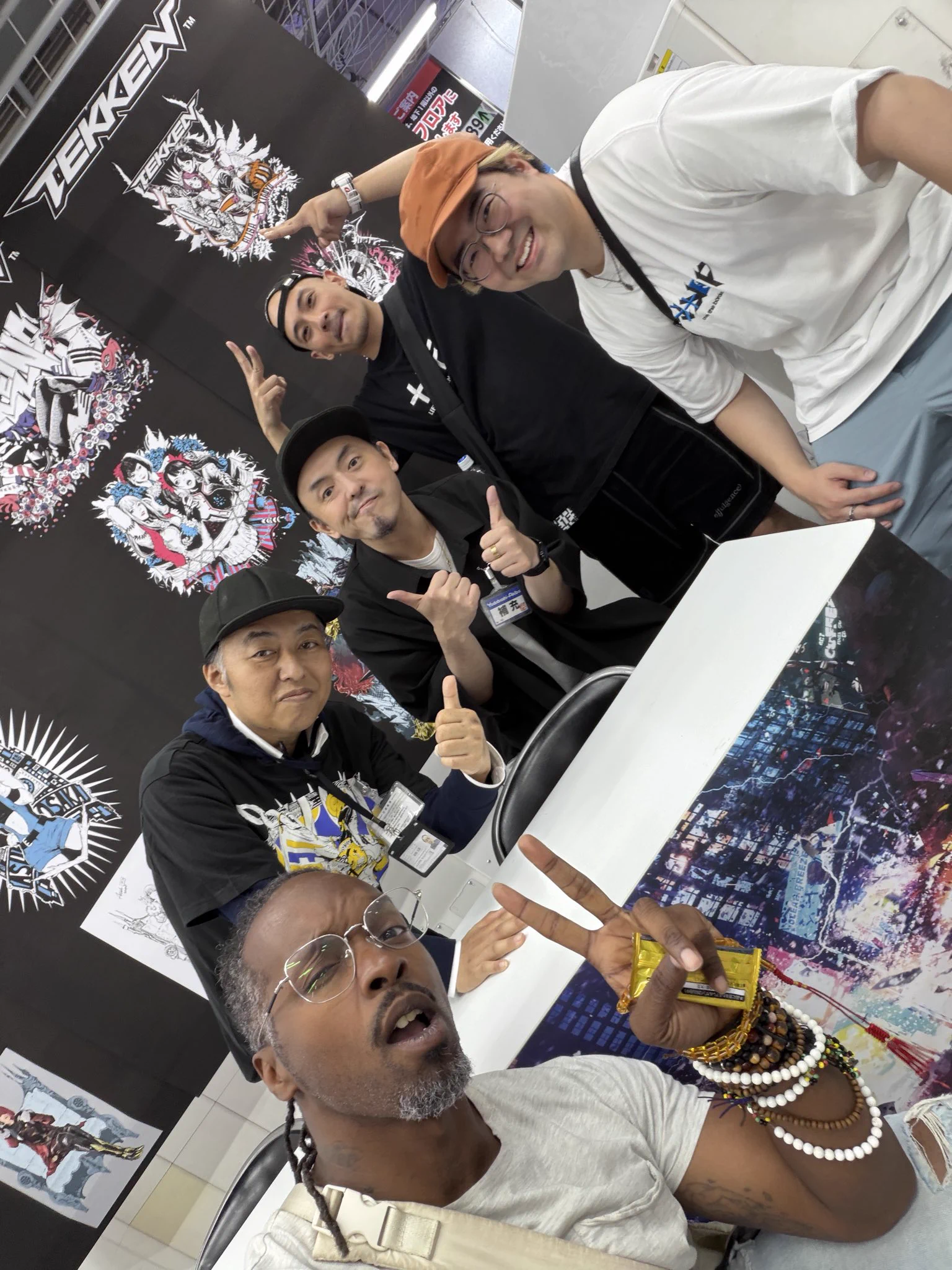 Steve Scott в X: „Me and the boys, stopped by to see the legendary
