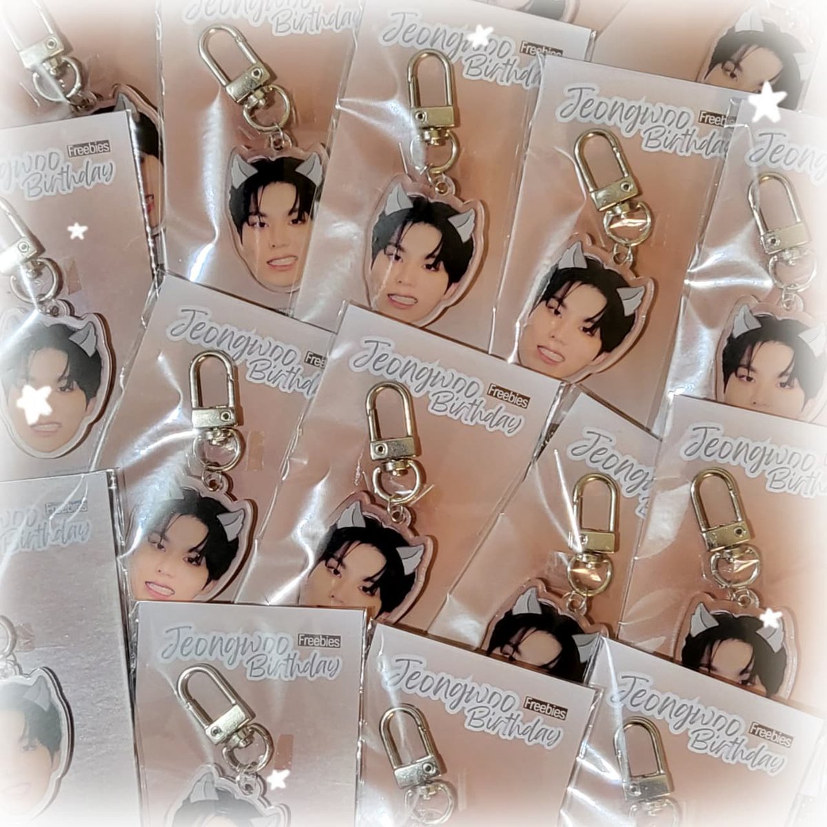 wooriebear's tweet photo. #PARKJEONGWOO 22𝙣𝙙 𝙗𝙞𝙧𝙩𝙝𝙙𝙖𝙮 𝙛𝙧𝙚𝙚𝙗𝙞𝙚𝙨 🐺
          ⤷ by: @wooriebear ˎˊ˗

⋆ Limited quantity 
⋆ For Uwoos &amp; teume only
⋆ 27.09.26 - Sesi 1 

@ Mosslife Coffee - Taman Literasi Blok M
[ Birthday Cafe event by @DAW00RIN ]
#ONELESSWOONLYGIRL https://t.co/1U7aeVwU5w