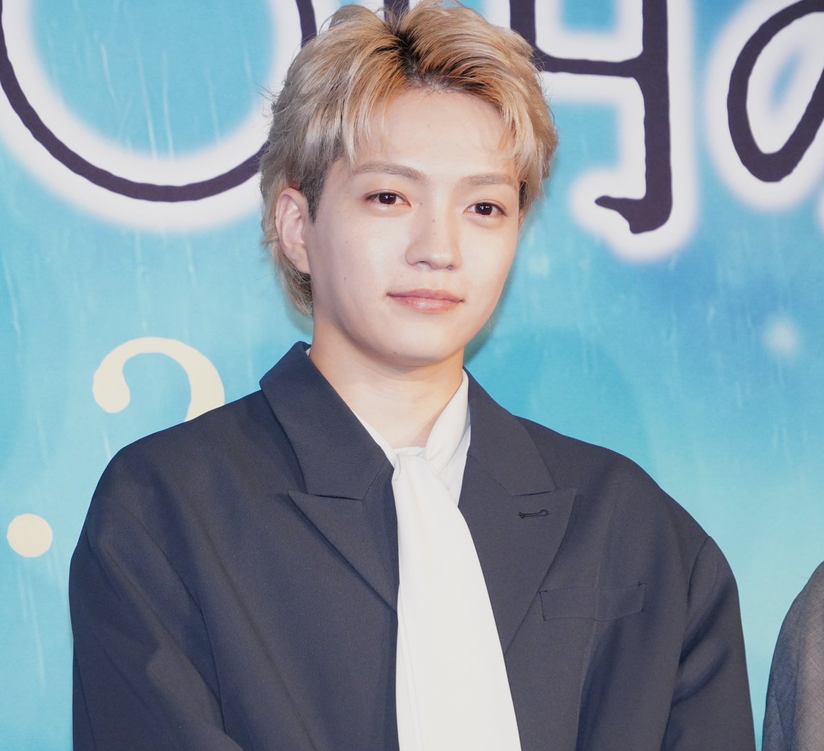 oricon's tweet photo. なにわ男子・西畑大吾、ファンの”心残り”を
「霊山ポスト」へ投函📪️

“若い番号”FC更新忘れを励ます
「“その方はその方”ということに変わりはない」
https://t.co/YYjjg0JXBi https://t.co/Nu2f3GohW7