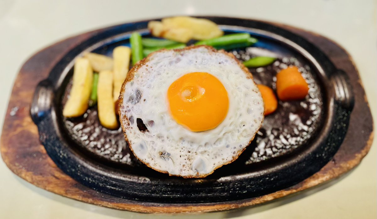 nonbiridake's tweet photo. ハンバーグなのだけれどハンバーグが見えていない https://t.co/IH5zW7bOyA