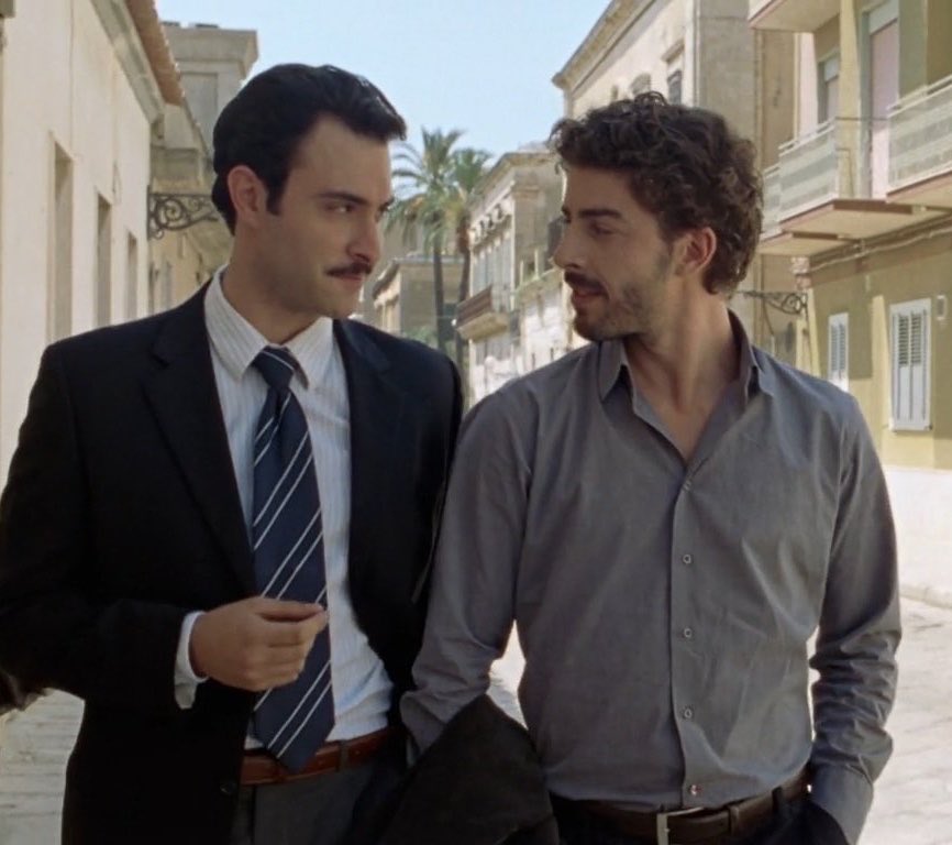 AlbertoFuschi's tweet photo. Fare 3 milioni in replica vincendo quasi tutte le serate, non è una cosa ordinaria. Il messaggio del pubblico è chiaro: Il Giovane Montalbano merita di tornare con nuove puntate
#AscoltiTv
#IlGiovaneMontalbano https://t.co/ktfpnKTWGR
