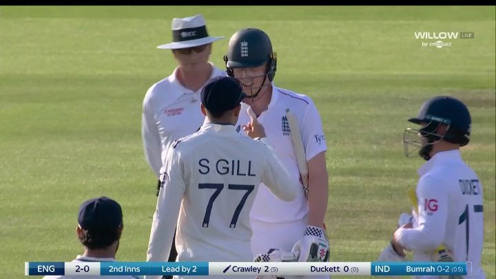 Naji_Gill_77's tweet photo. Pic: 1 Team India under Gill's Captaincy.🥵 
Pic: 2 Team India under Iyer's Captaincy.🤡

He just fought with an umpire for a wide to win a match against Japan. 😂

- What a downfall for Indian cricket.🤡 https://t.co/7odGFOBGkT