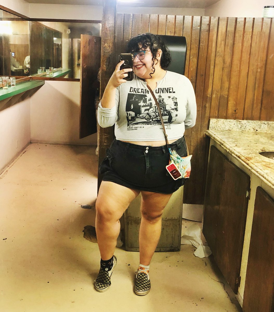 clayre420's tweet photo. just wanna have this pic somewhere #bbw https://t.co/CplQ6wV6hY
