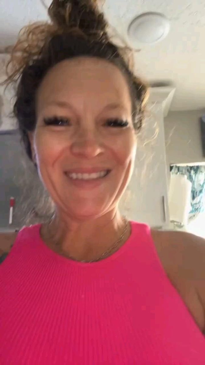 Amelia3q3's tweet photo. @William02732352 “I’m looking for a genuine friendship that can grow into a meaningful relationship I want a loving, honest, caring, and respectful man who knows how to communicate, support his partner, and be there through good and difficult times.I’m not looking for games or something temporary https://t.co/GCLaFHRRYg