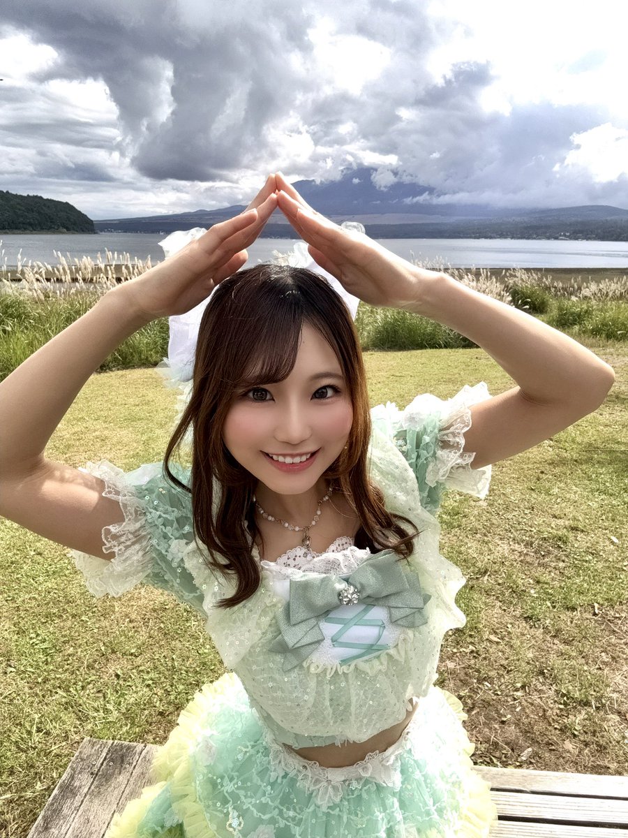 Mochi_Ayano10's tweet photo. #SPARK2026 in YAMANAKAKO 
YANAGIステージでのライブめちゃくちゃアツくて楽しかったです！
一緒の時間を過ごしてくれてありがと🗻

Jewel☆Garden 望月彩乃です！

明日も出演します!!
最高の夏の締めくくりにしましょー💕︎ https://t.co/RuLMW96NTP