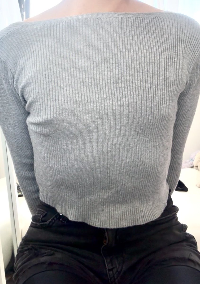 N15un's tweet photo. 気づいたら2日しか経ってないのに100フォロワーいってた！みなさん本当にありがとう！笑
嬉しかったのでお蔵入りにしようとしてた画像載せときます笑
やっぱり上半身スタイル悪い笑 https://t.co/NIPiCJbAww