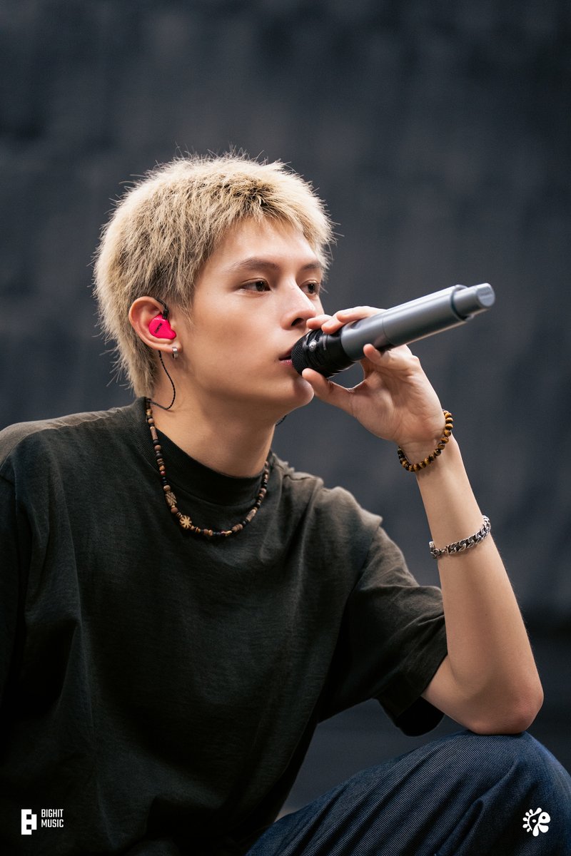 husmchao's tweet photo. @ofjvn_ There’s so much personality in the way JAMES CHAO performs, CHAO ENERGY gives the whole JAMACE moment its own flavor, and IDEA BANK makes it even more creative.

JAMES RACES INTO THE SPOTLIGHT

#JAMESOnTrack
#ジェームス #제임스
#CORTIS_InkigayoTokyo https://t.co/gJ8dlnCQPI
