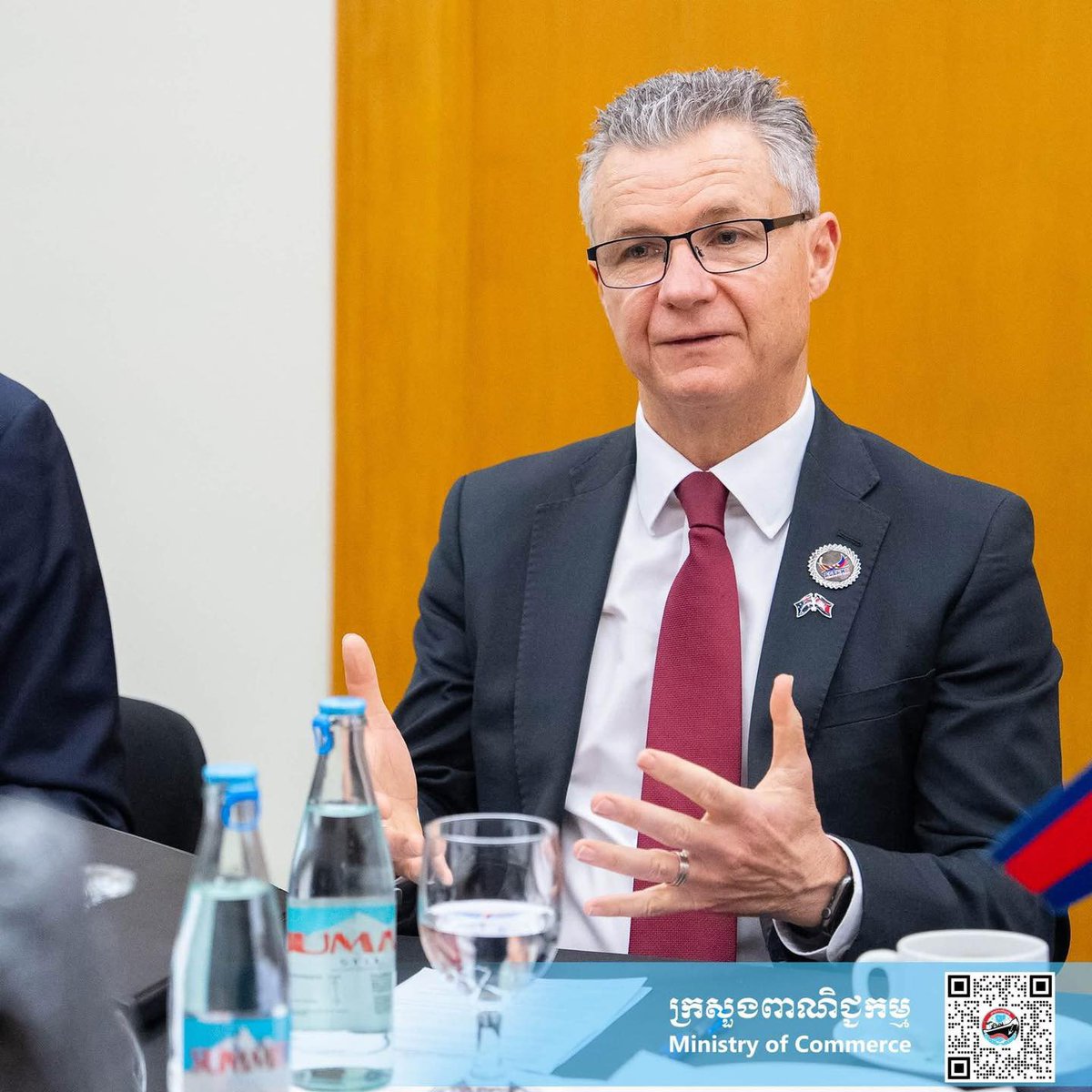 MoCCambodia's tweet photo. (Manila, Philippines): On the morning of Monday, 21 September 2026,, Minister of Commerce met with the Hon Matt Thistlethwaite MP, Assistant Minister for Foreign Affairs and Trade of Australia, on the occasion of the 58th ASEAN...
👉 Read more: https://t.co/DYm6Xmiib6 https://t.co/P0nAS9aWRE
